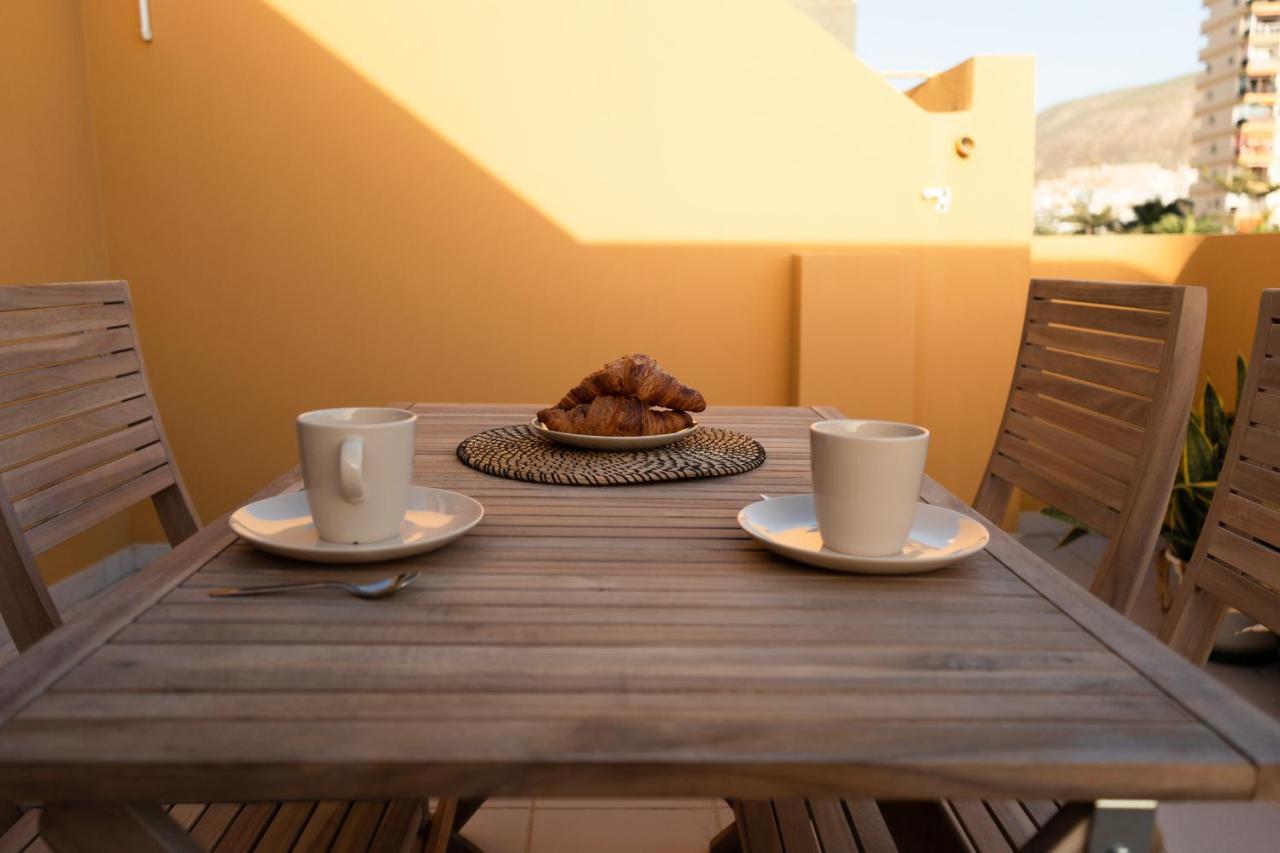 Homeforguest Atico Martina Con Terraza En Los Cristianos Лос Кристианос Екстериор снимка