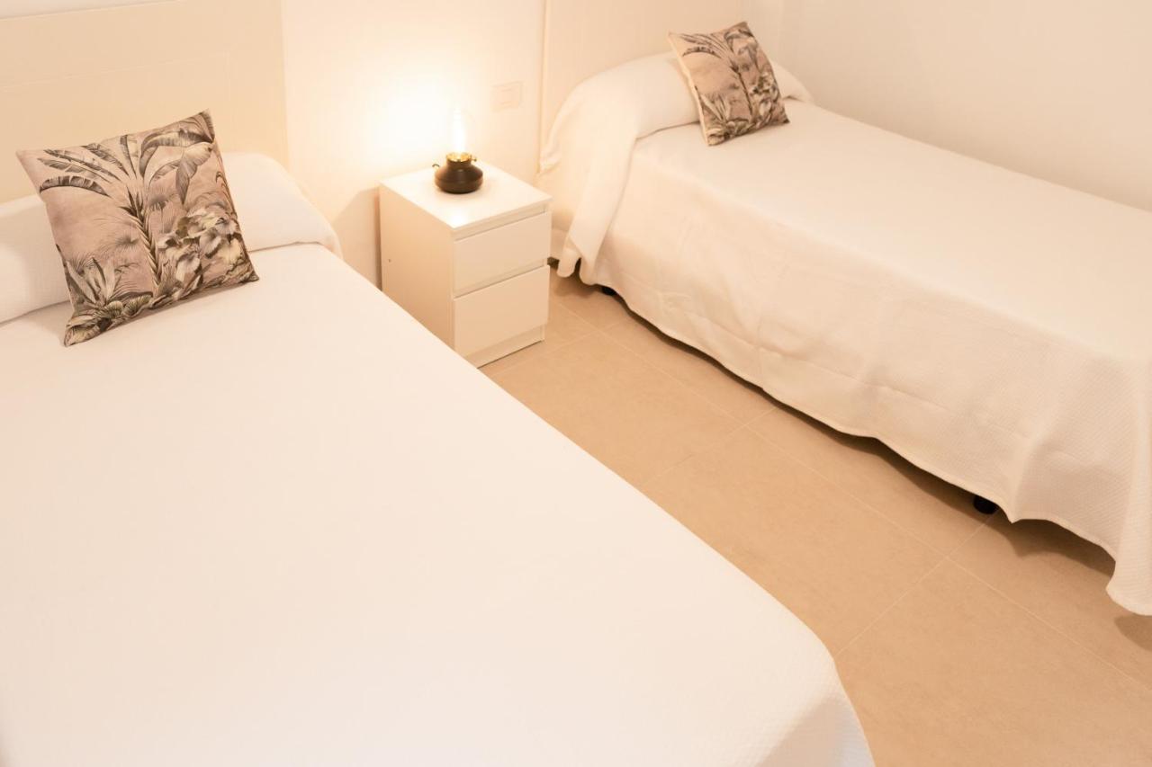Homeforguest Atico Martina Con Terraza En Los Cristianos Лос Кристианос Екстериор снимка